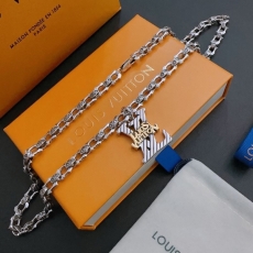 Louis Vuitton Necklaces